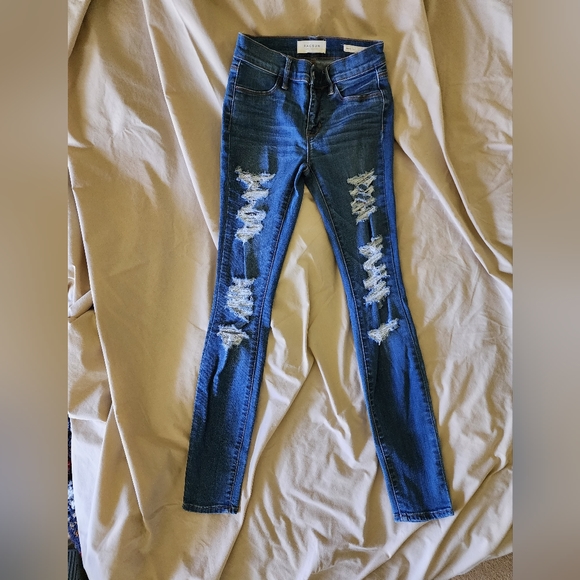 PacSun distressed jegging - Picture 2 of 5